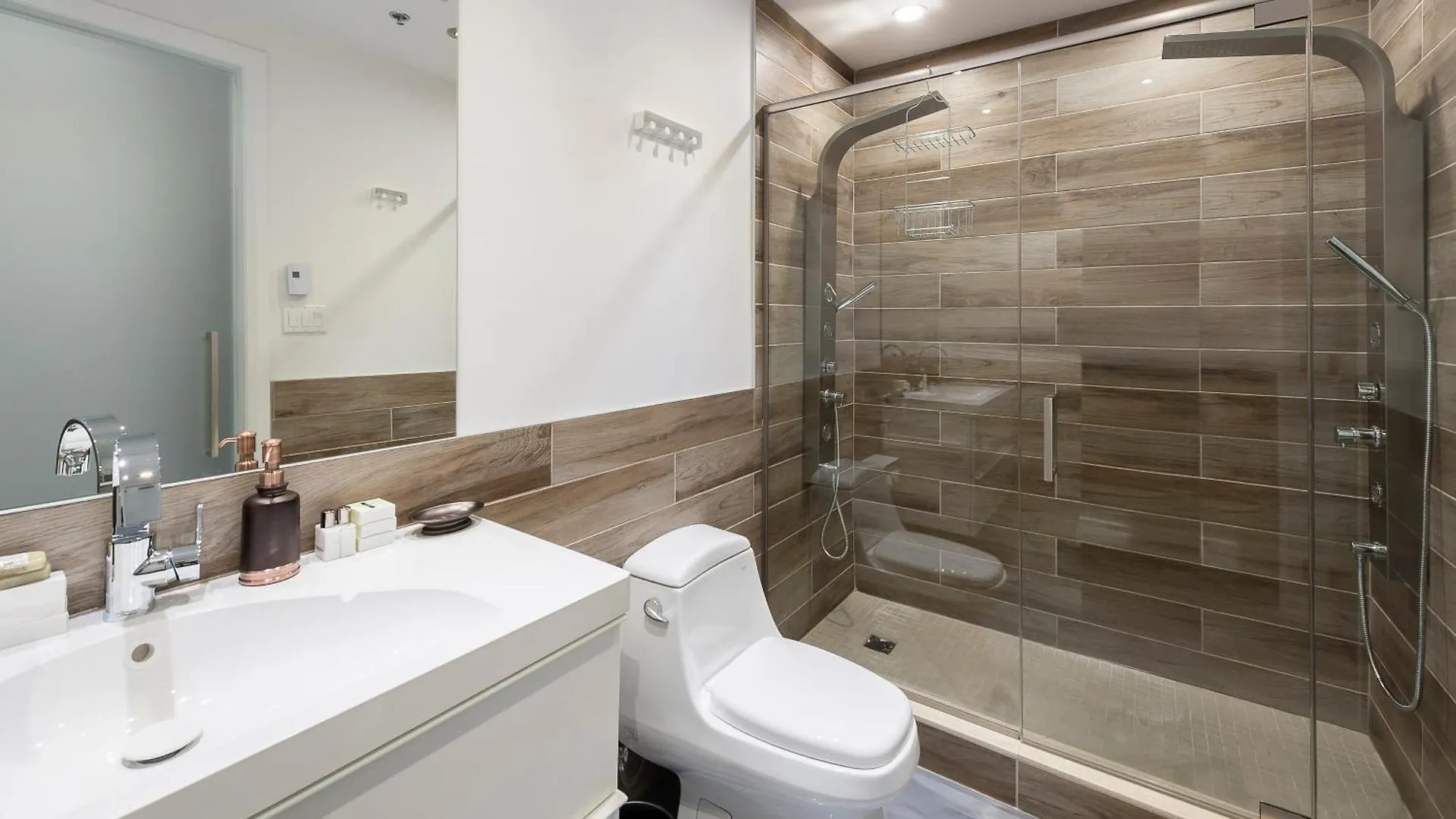 Apartment The Holland Hotel By Simplissimmo Montreal